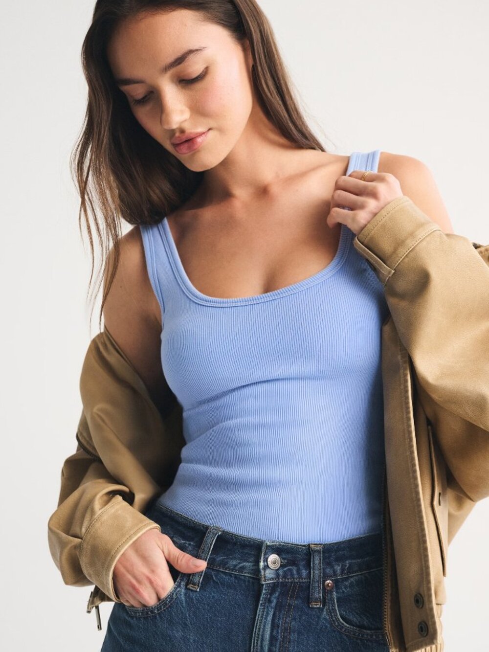 bra-free rib scoopneck tank - Picture 3 of 12